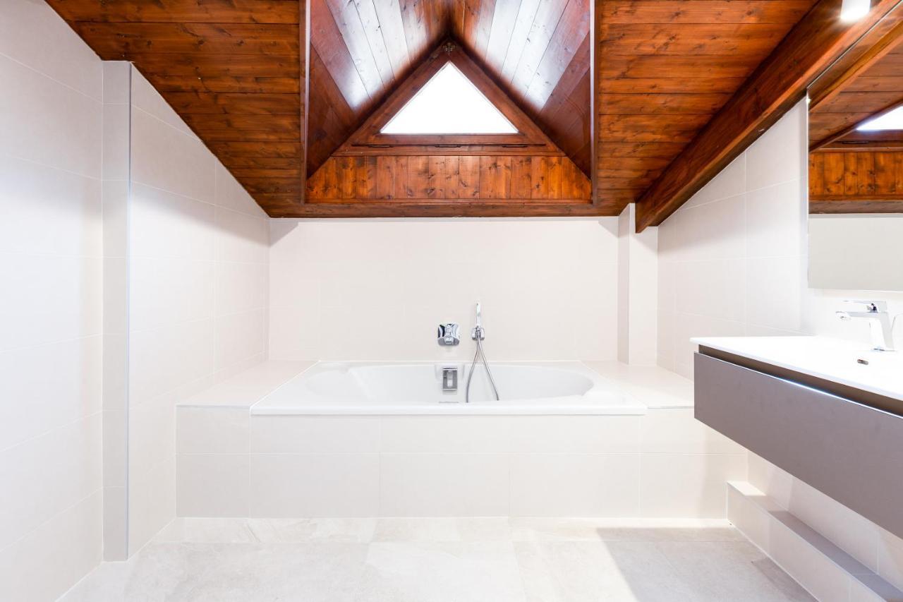Chalet Les Praz - 280Sqm - Sauna Cinema Fitness - 5 Bedrooms In Heart Of Les Praz - By Cozee Rentals Шамони Экстерьер фото